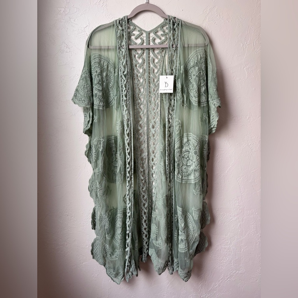 Do Everything in Love NWT Sage Green Lace Kimono Duster One Size